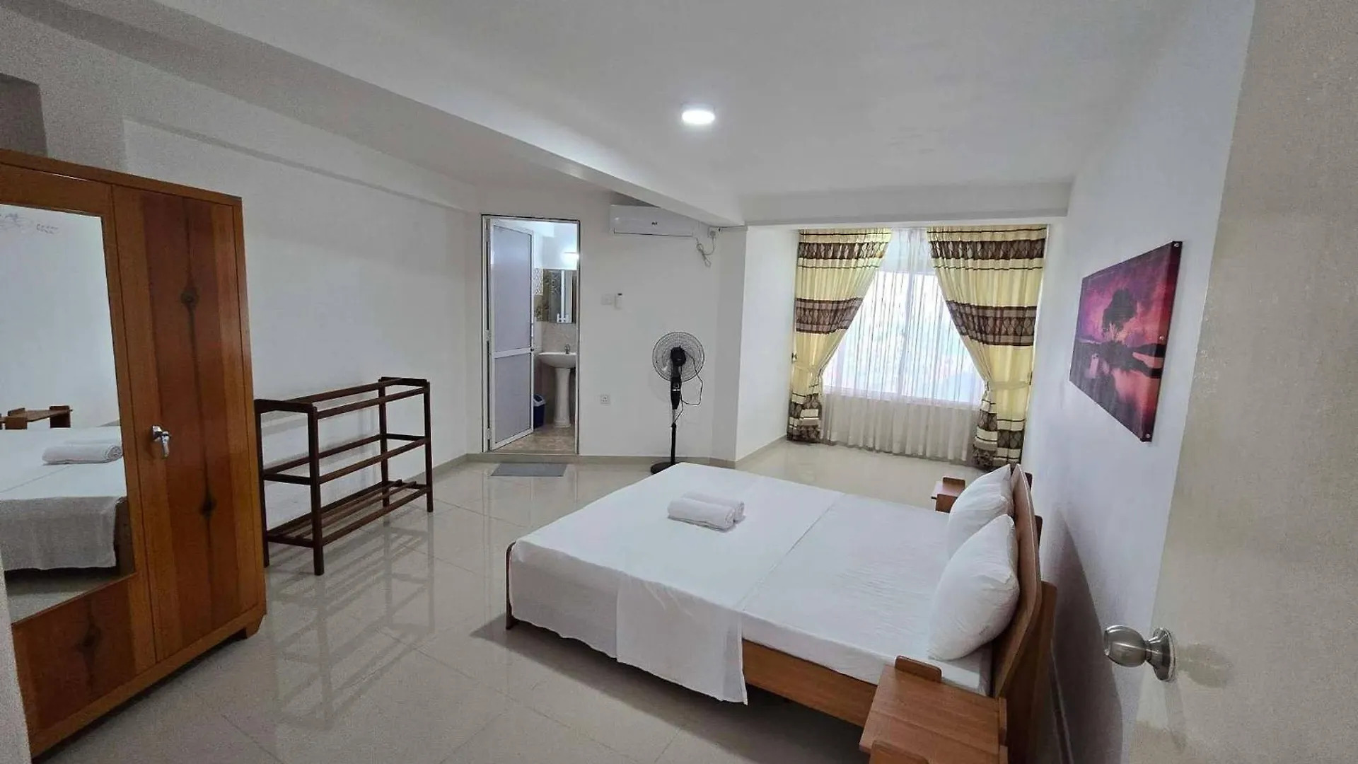 Room In Guest Room Kandy